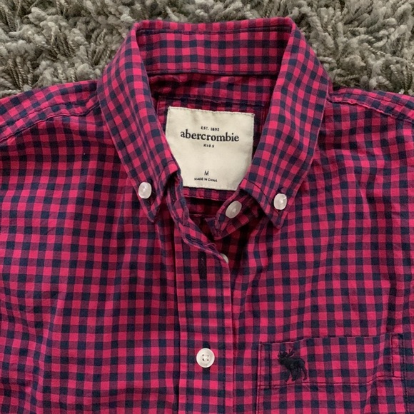 Dark pink and navy checkered button down shirt - Picture 3 of 3